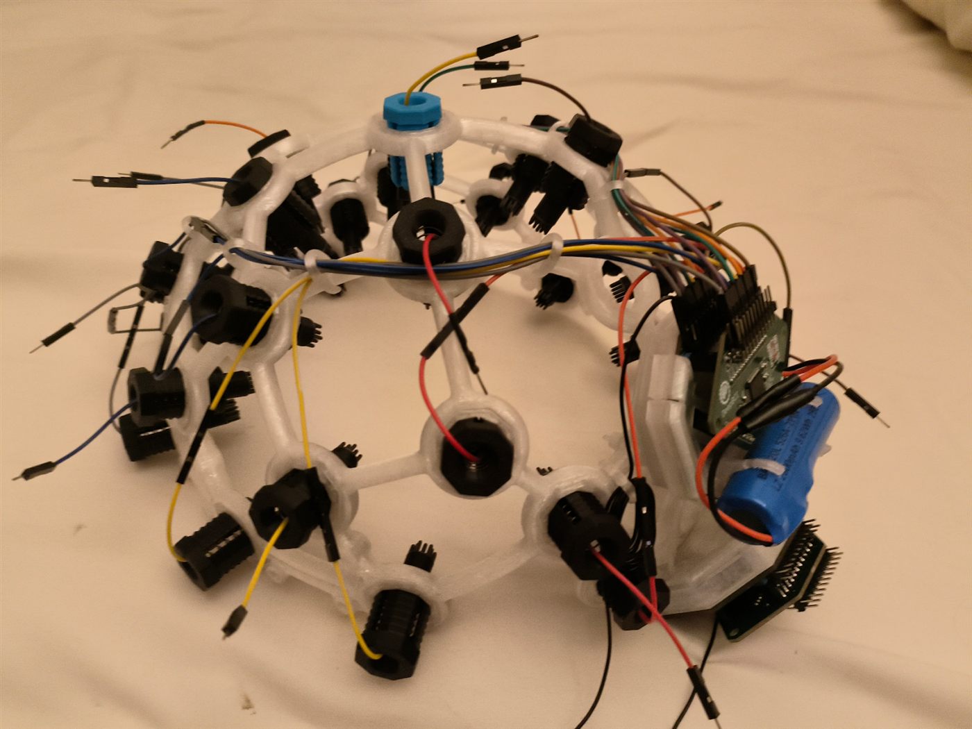 Premier prototype, armature 16 canaux